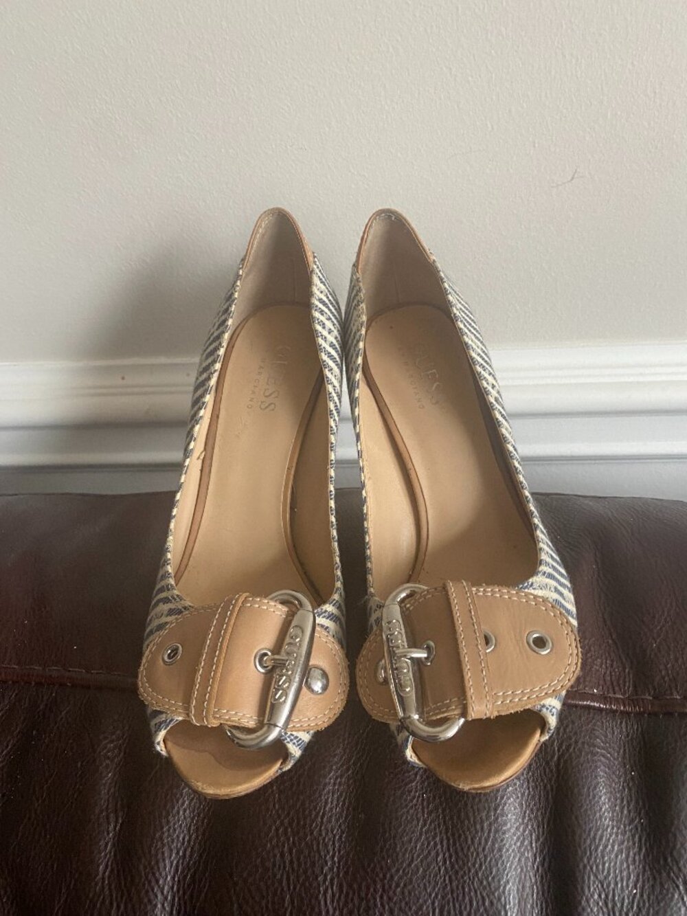GUESS BY MARCIANO HILLS SIZE 5.5